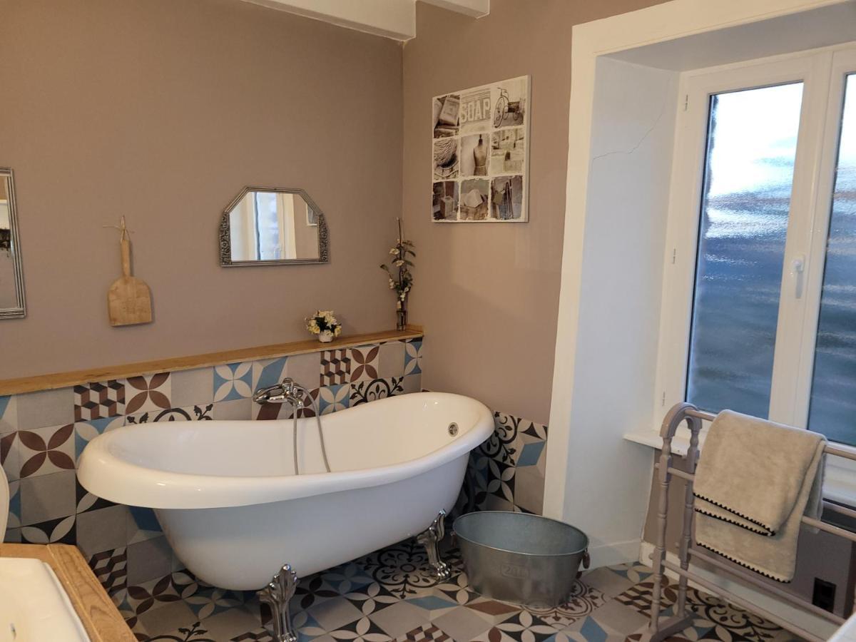 Gite De Charme Avec Spa, Salle De Jeux, Proche Plage Du Debarquement Sainte-Mère-Église Εξωτερικό φωτογραφία